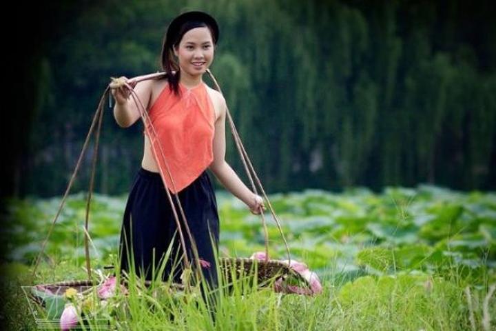 Xu hướng Giật mình ngã nhào khi gặp xe: Hotspot Matrix tiết lộ bí quyết video viral